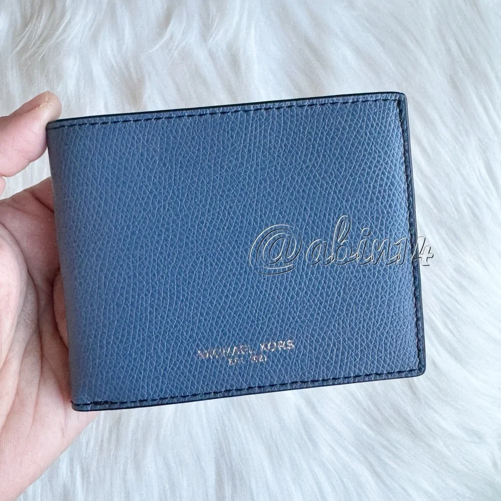 NWT Michael Kors Leather Slim Billfold Wallet